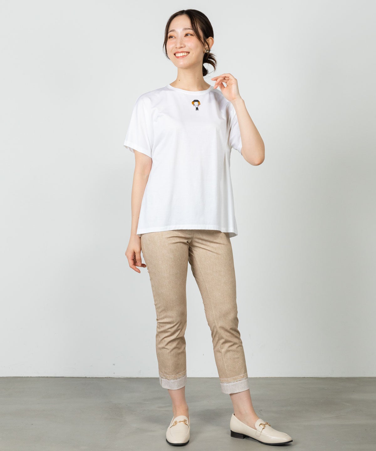 モデル着用画像(ホワイト)