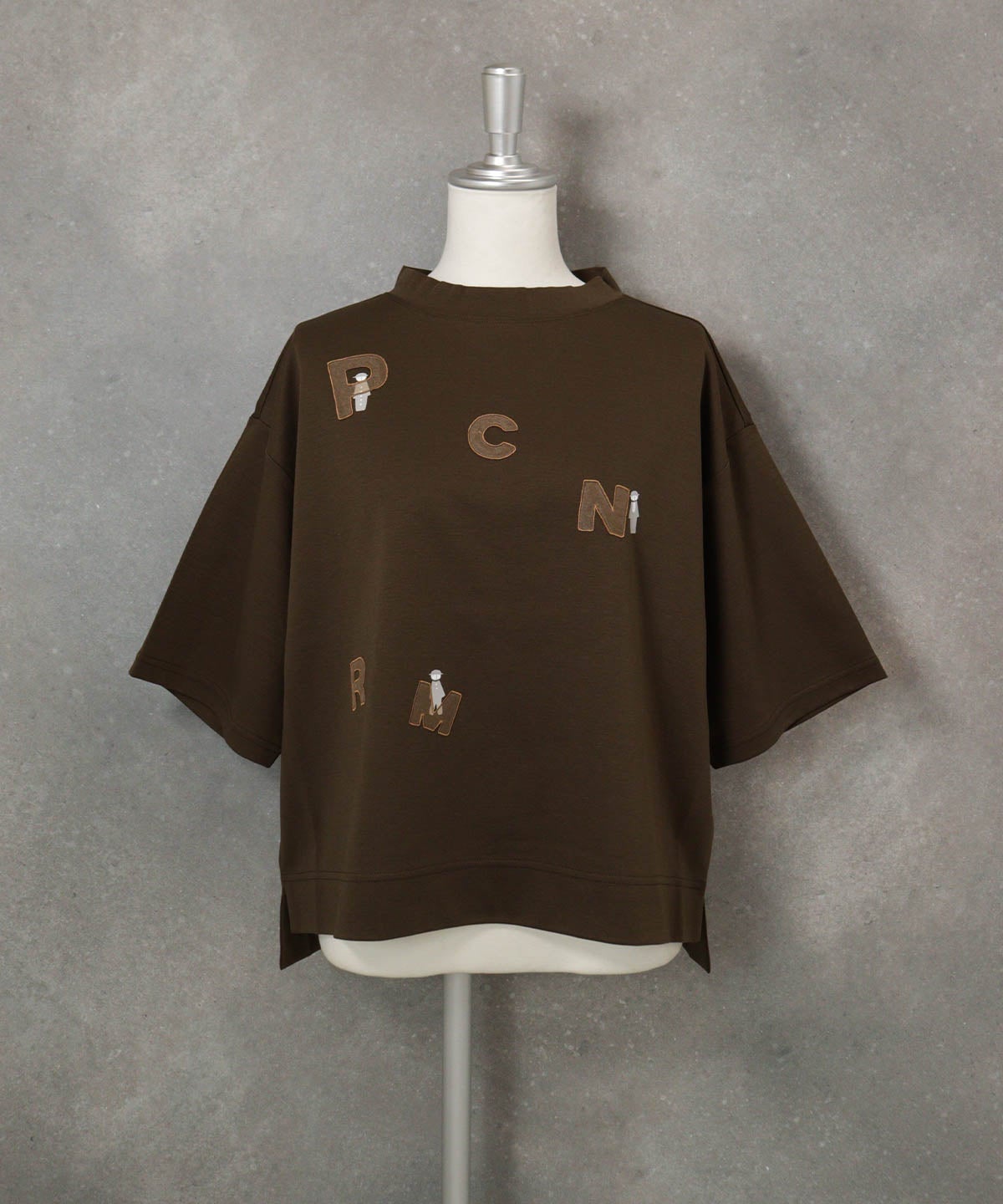 オーガンジー刺繍UVプルオーバー