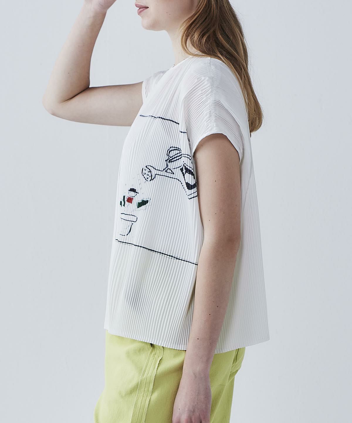 モデル着用画像(ホワイト)