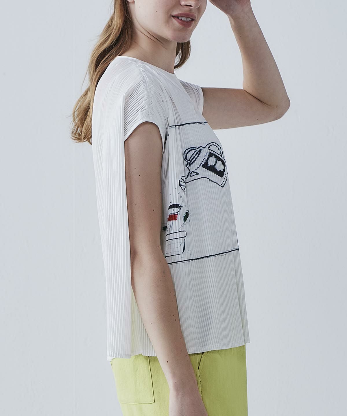 モデル着用画像(ホワイト)