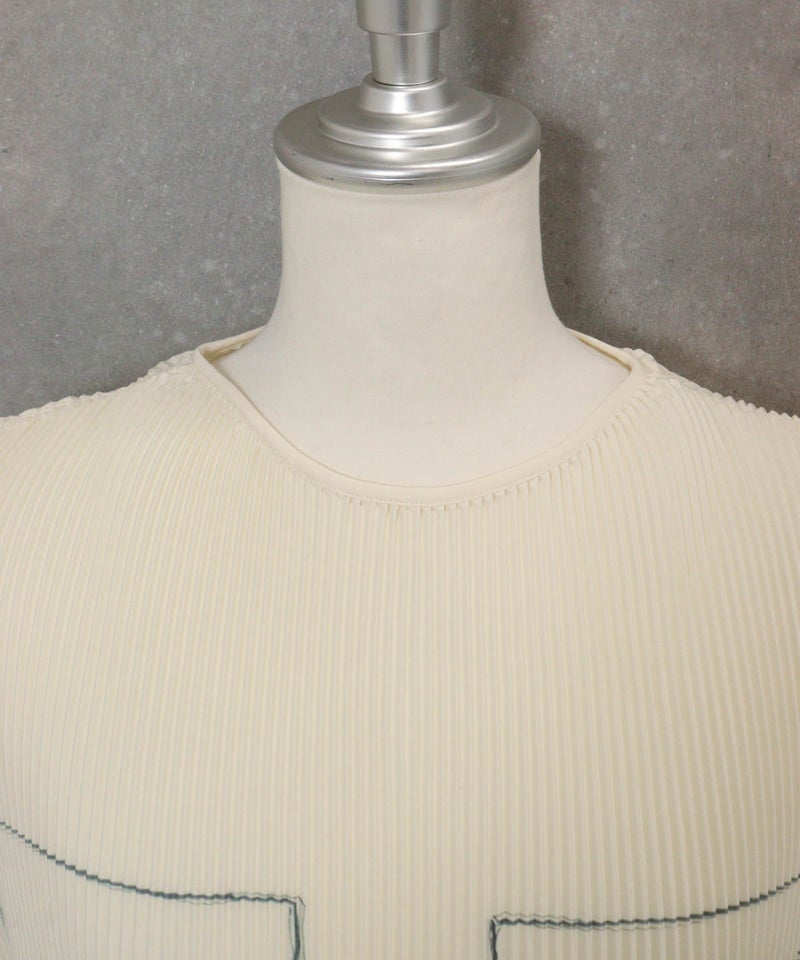 首元(ベージュ)