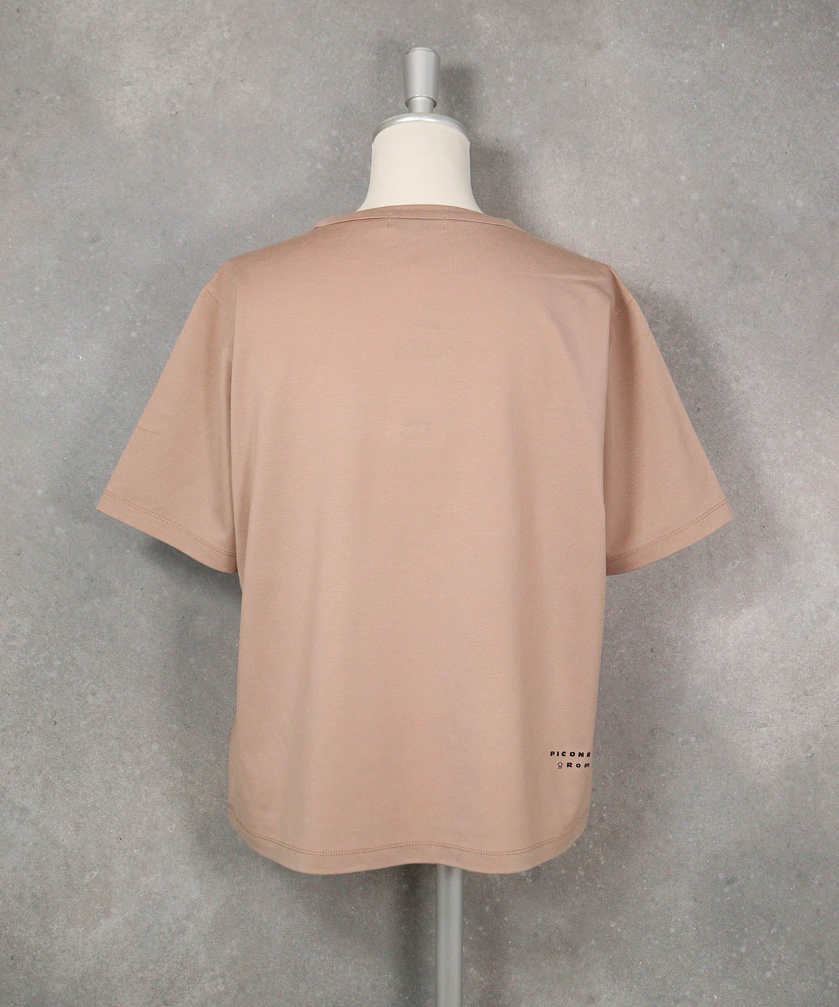 チュール刺繍冷感プルオーバー(キャメル)後ろ