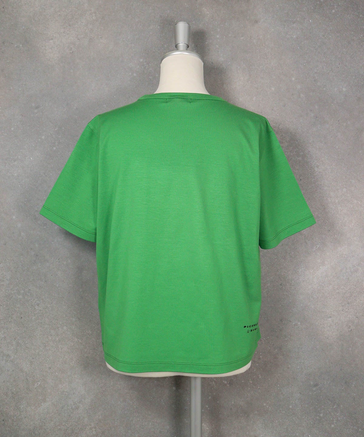 チュール刺繍冷感プルオーバー(グリーン)後ろ