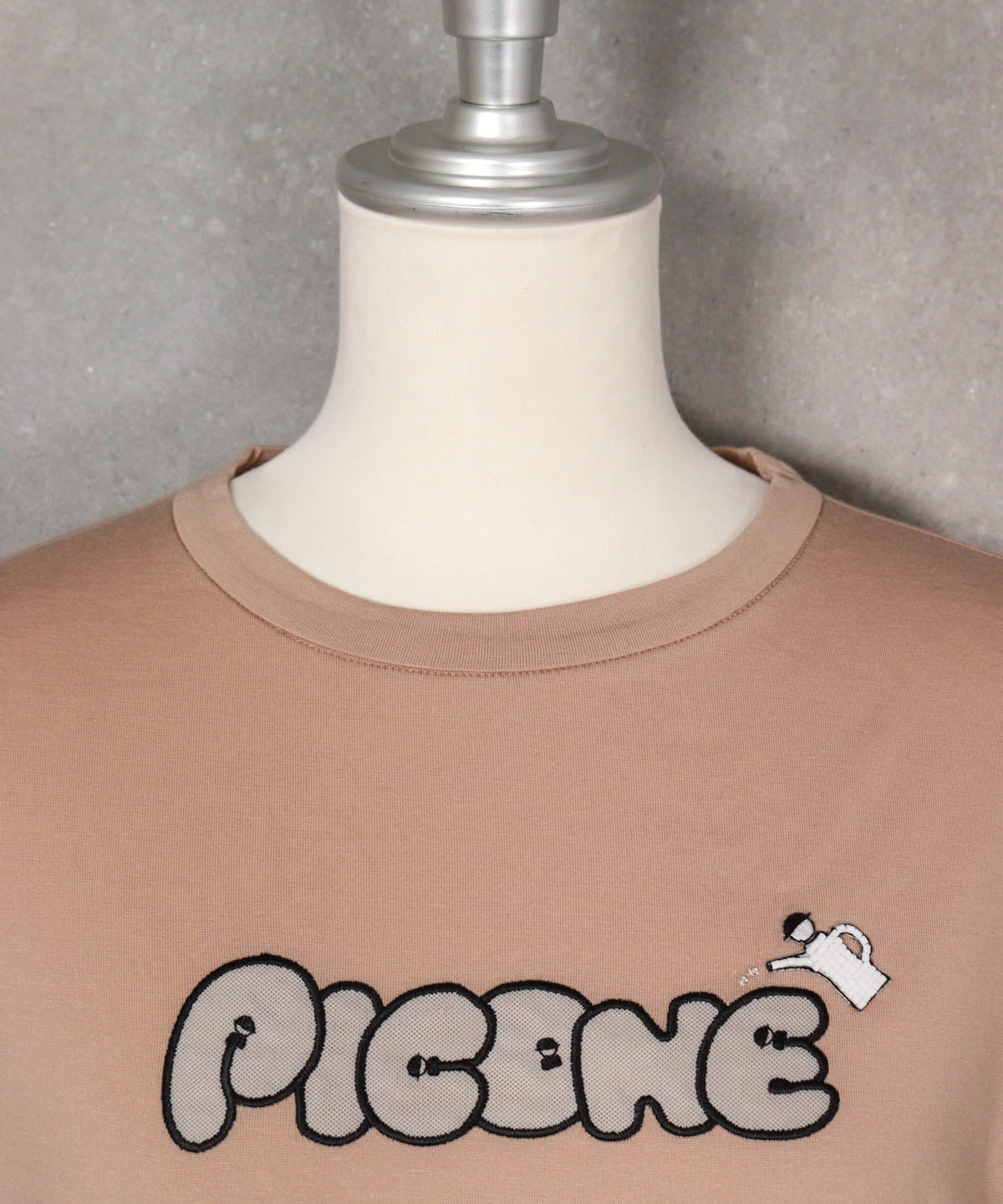 首元(キャメル)