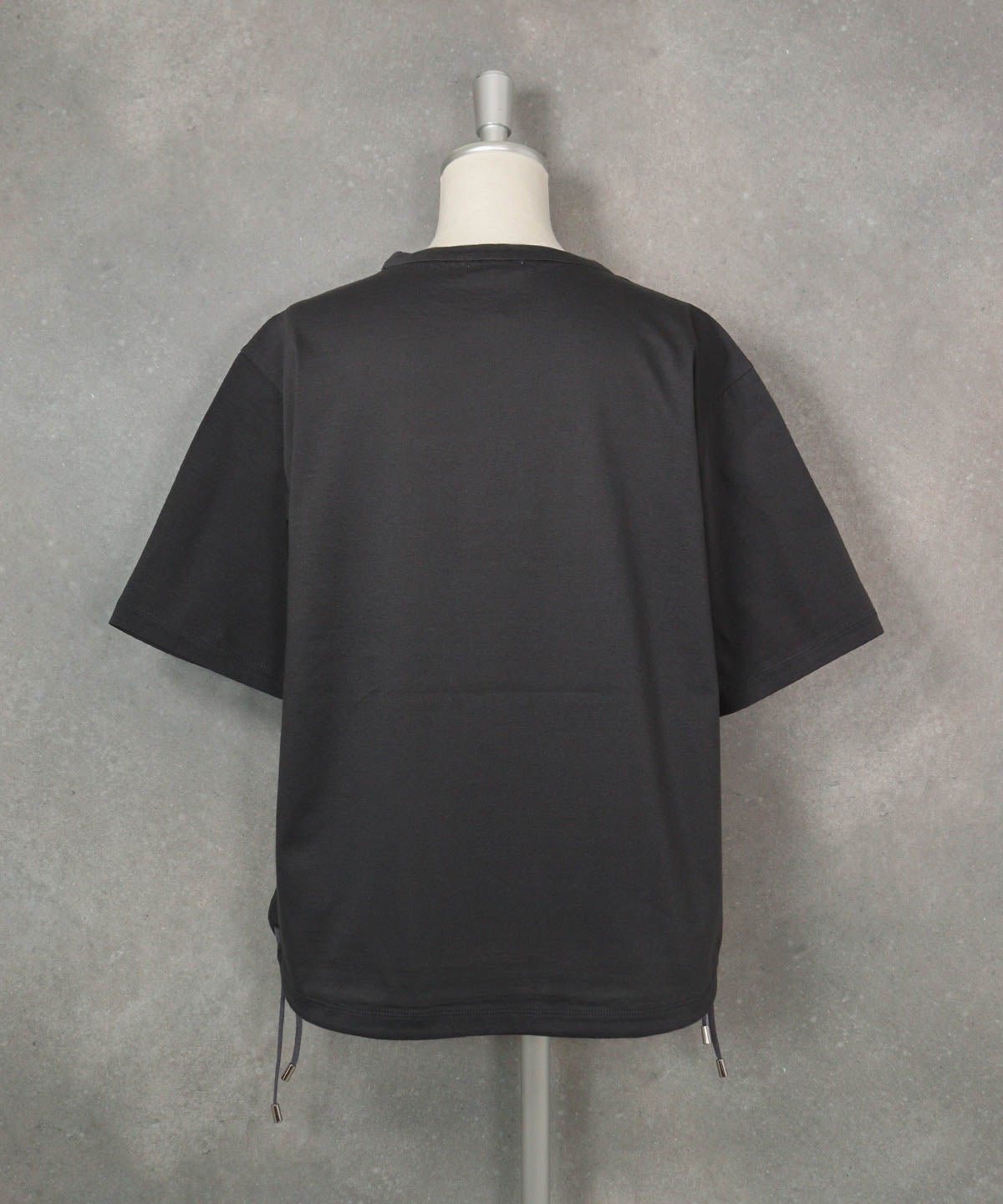 コットン100％裾ドロストプルオーバー(グレー)後ろ