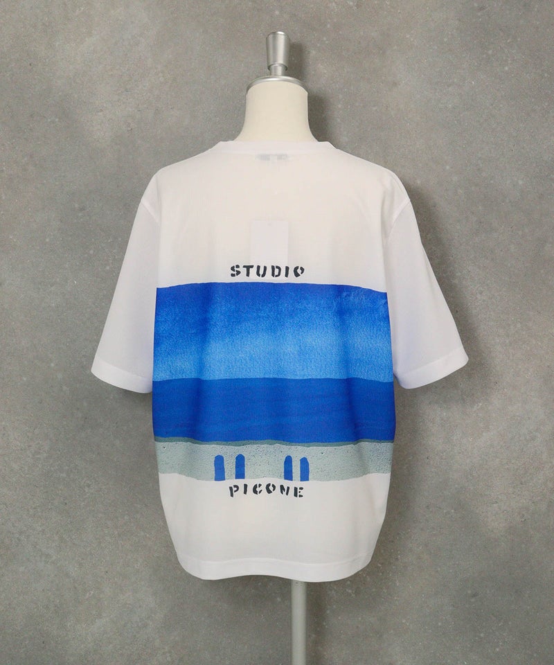 絵画風イラストプルオーバー(ホワイト)後ろ