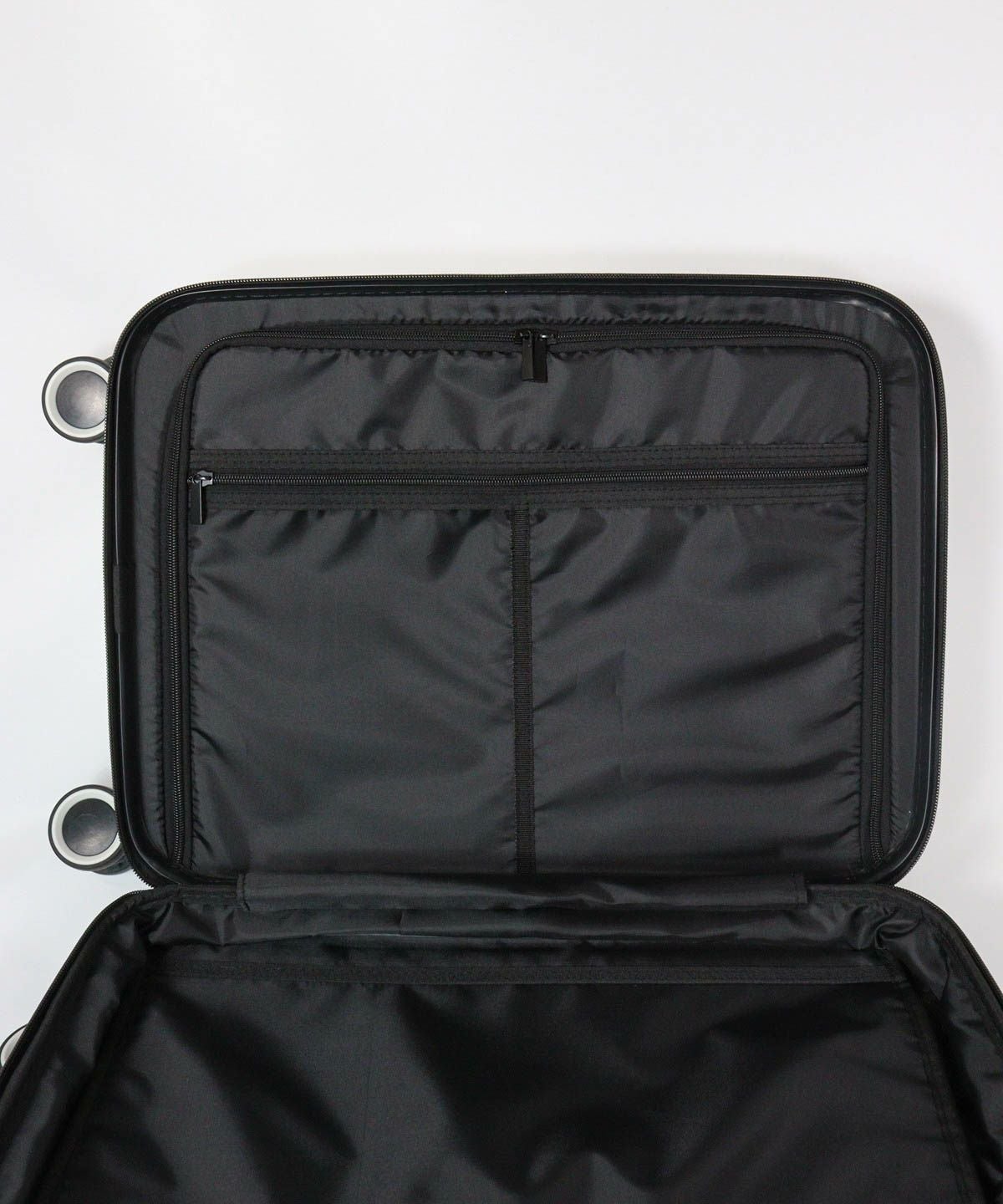 内側ポケット部分（ホワイト）