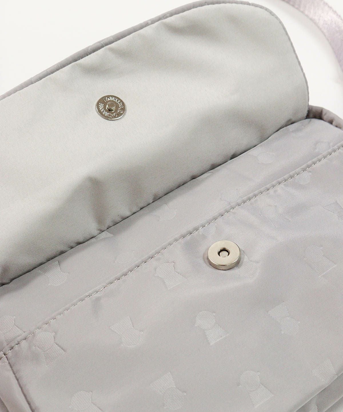 外側ポケット（ライトグレー）