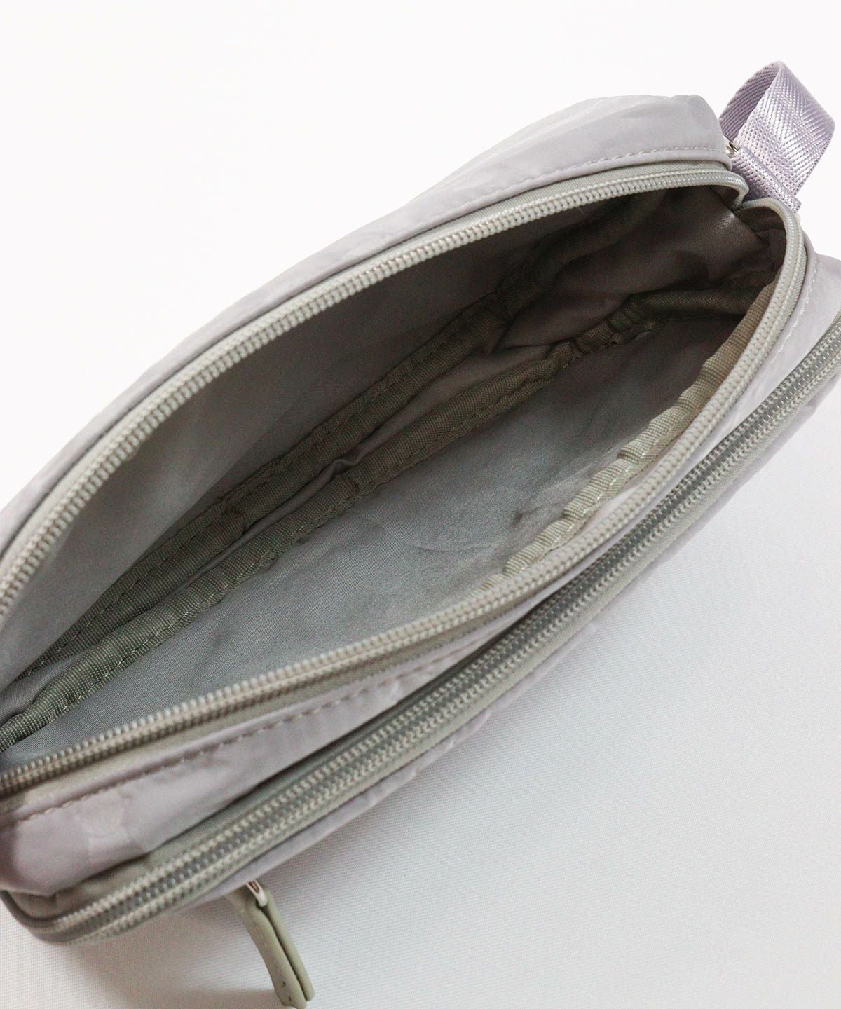 内側（ライトグレー）