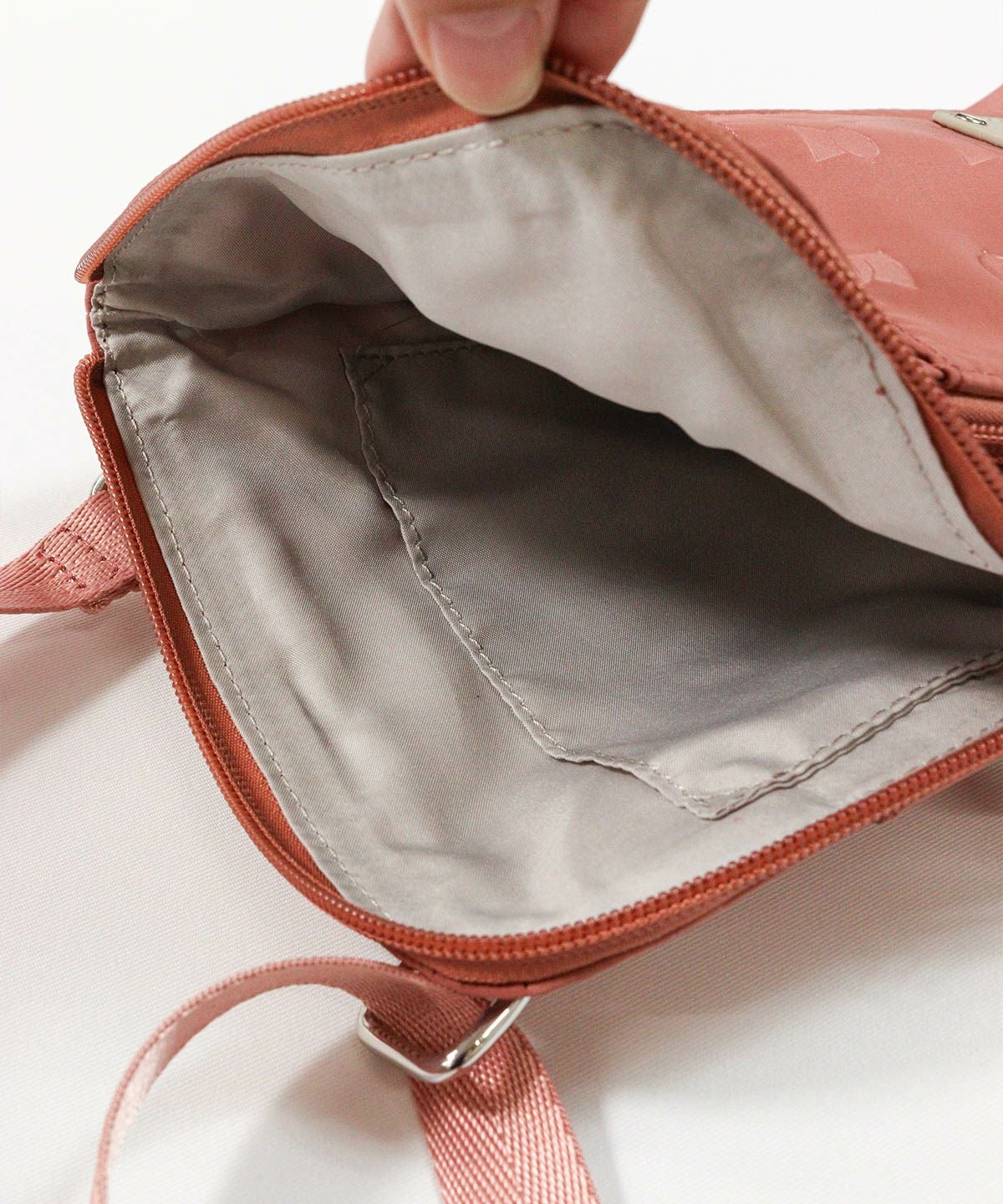 内側部分（ピンク）