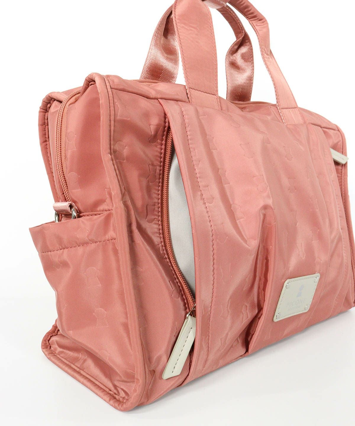 前面ファスナー部分（ピンク）