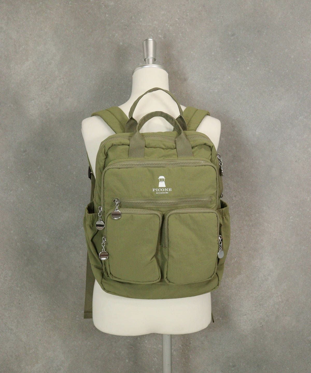 立体ポケットリュック（カーキ）