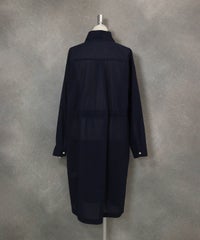 スタンドカラーシャツワンピース(ネイビー)後ろ
