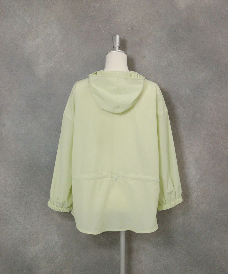 フロントフリルブルゾン後（ライトグリーン）