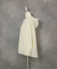 フロントフリルブルゾン横（クリーム）