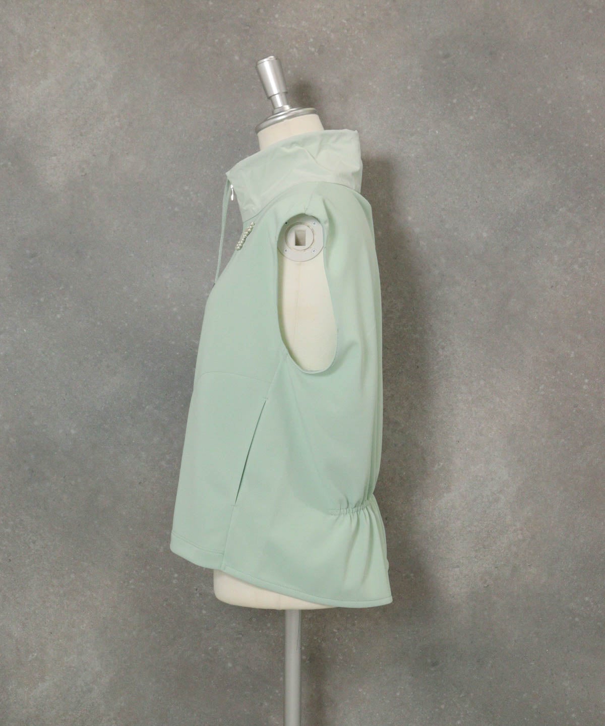 パール風モチーフUV冷感ジップベスト(ライトグリーン)横