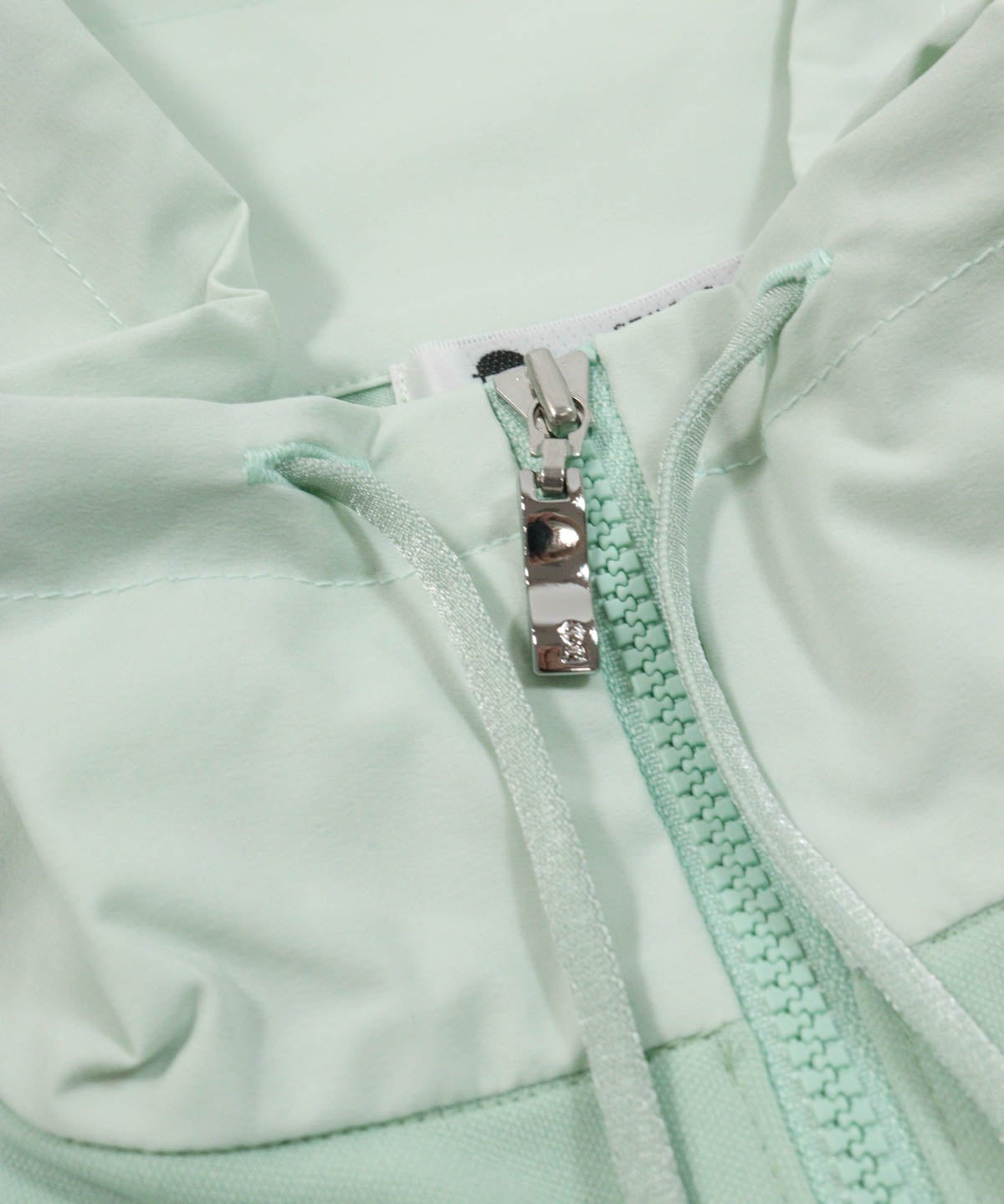 ファスナー部分(ライトグリーン)