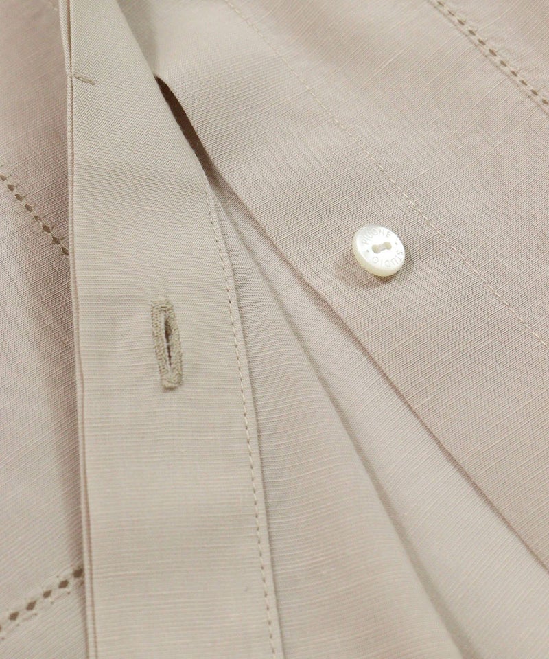 ボタン部分（ベージュ）