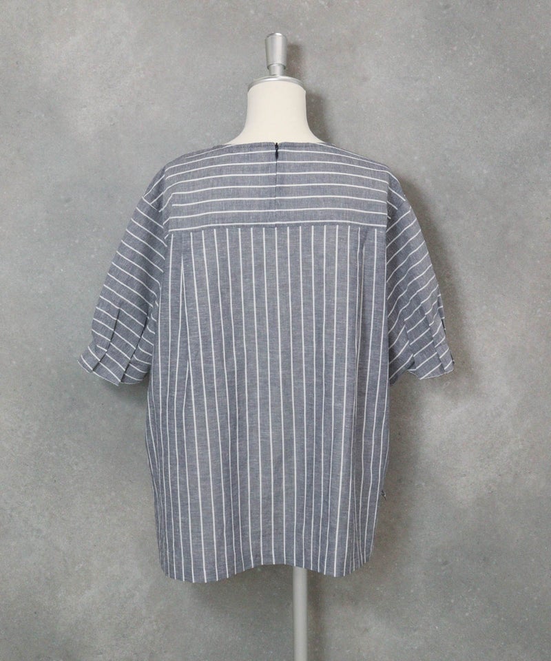 フリル袖綿麻ブラウス(ネイビー)後ろ