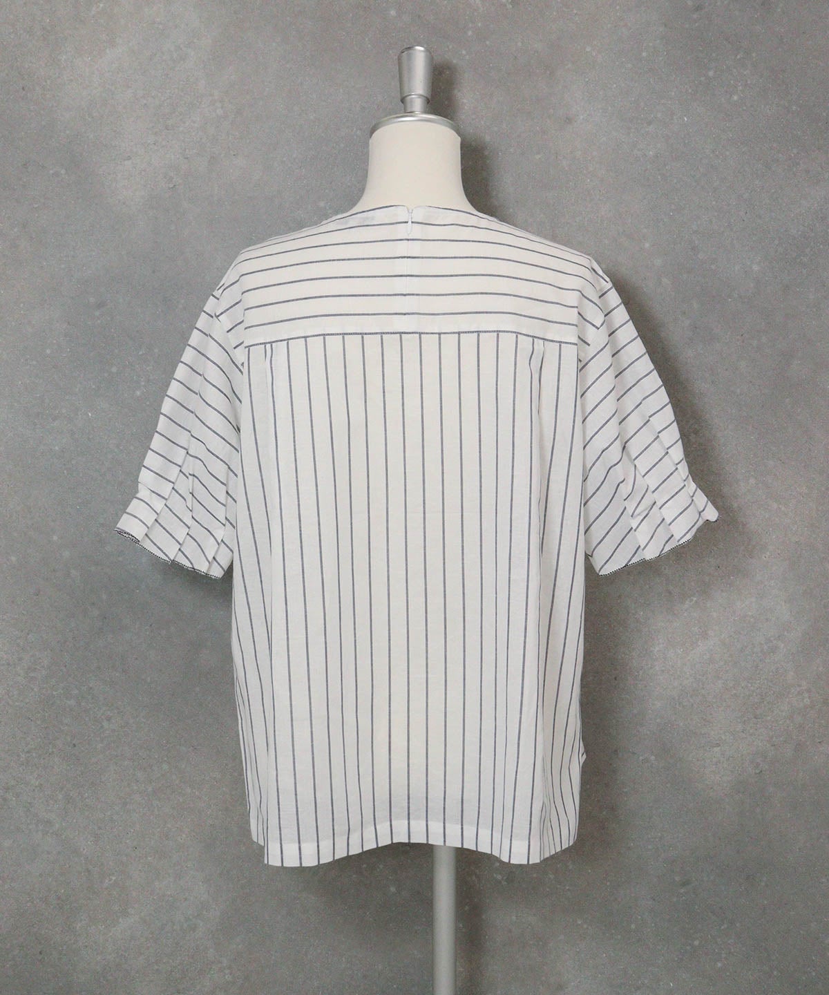 フリル袖綿麻ブラウス(ホワイト)後ろ