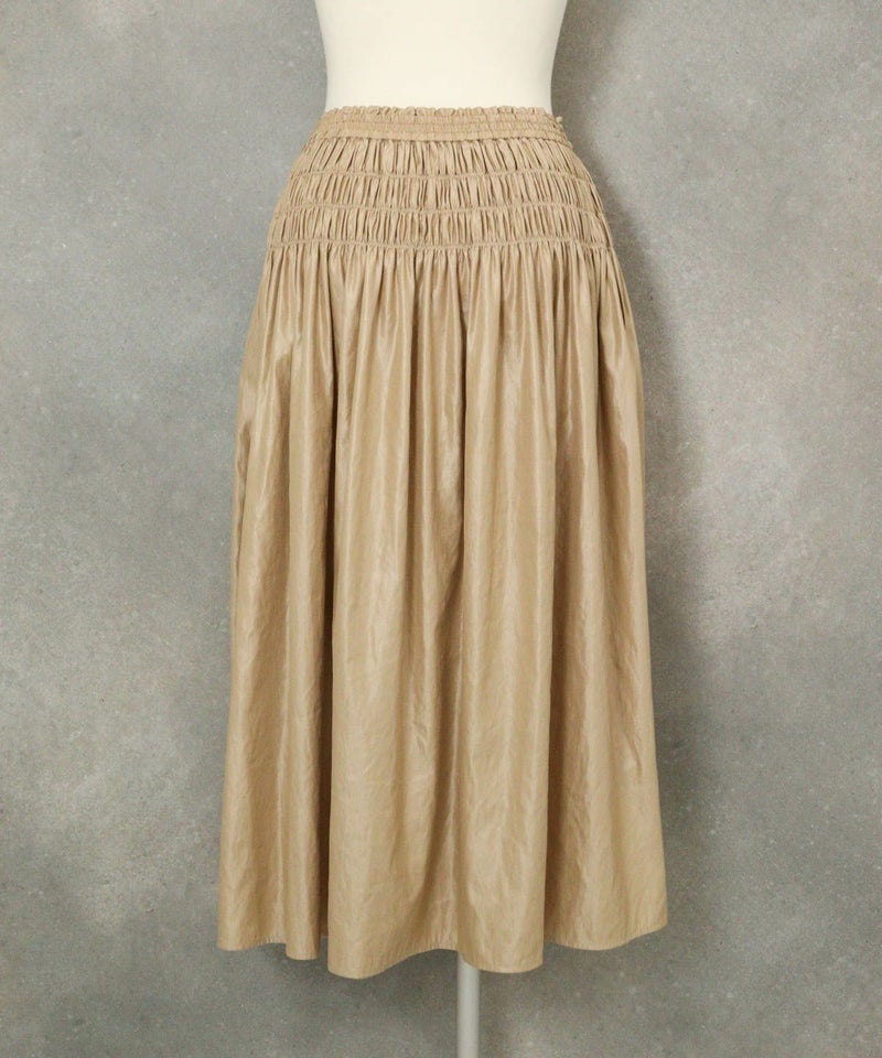 ギャザーフレアスカート後（ベージュ）