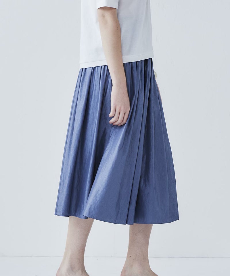 モデル着用画像（ブルー）