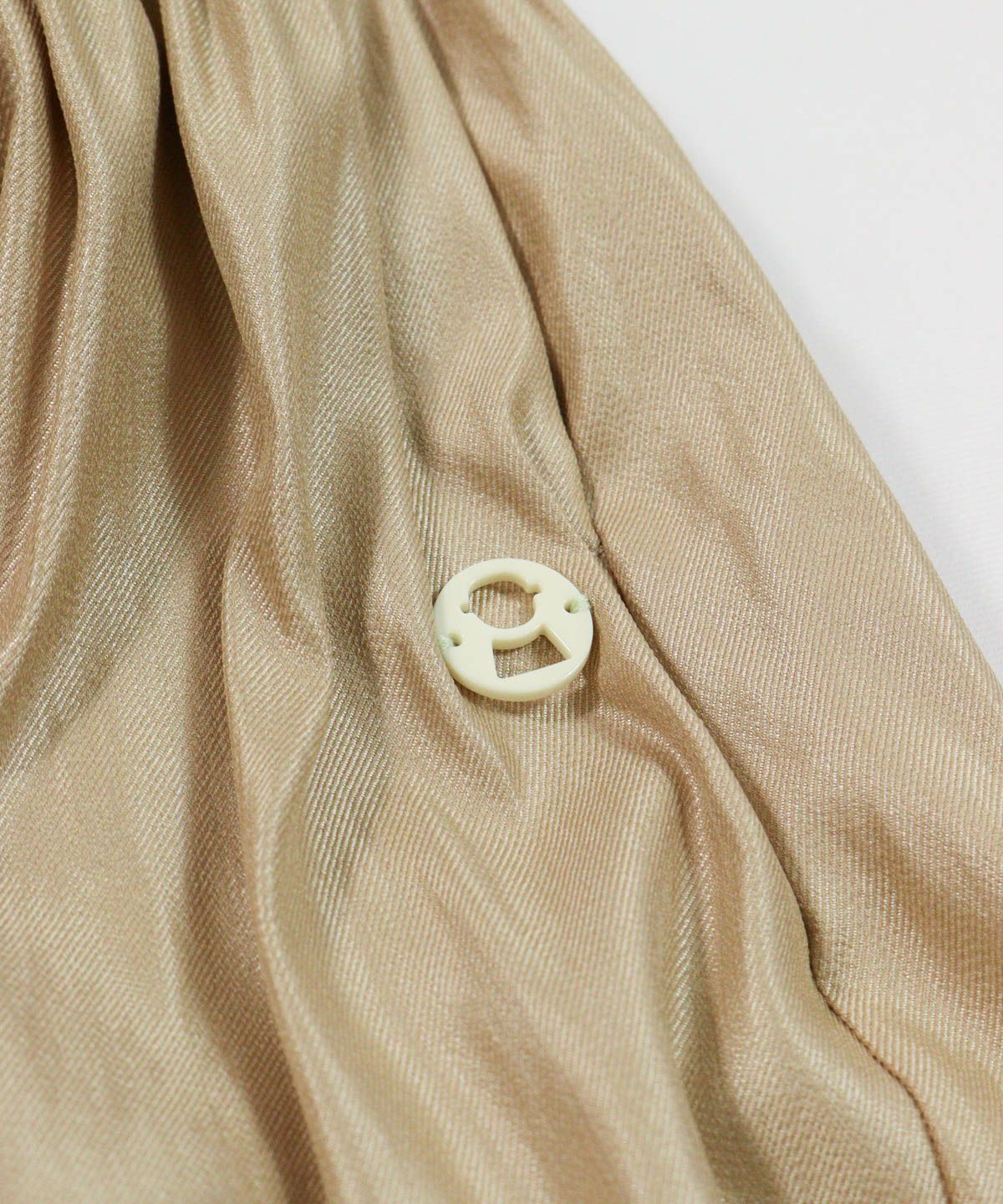 装飾部分（ベージュ）