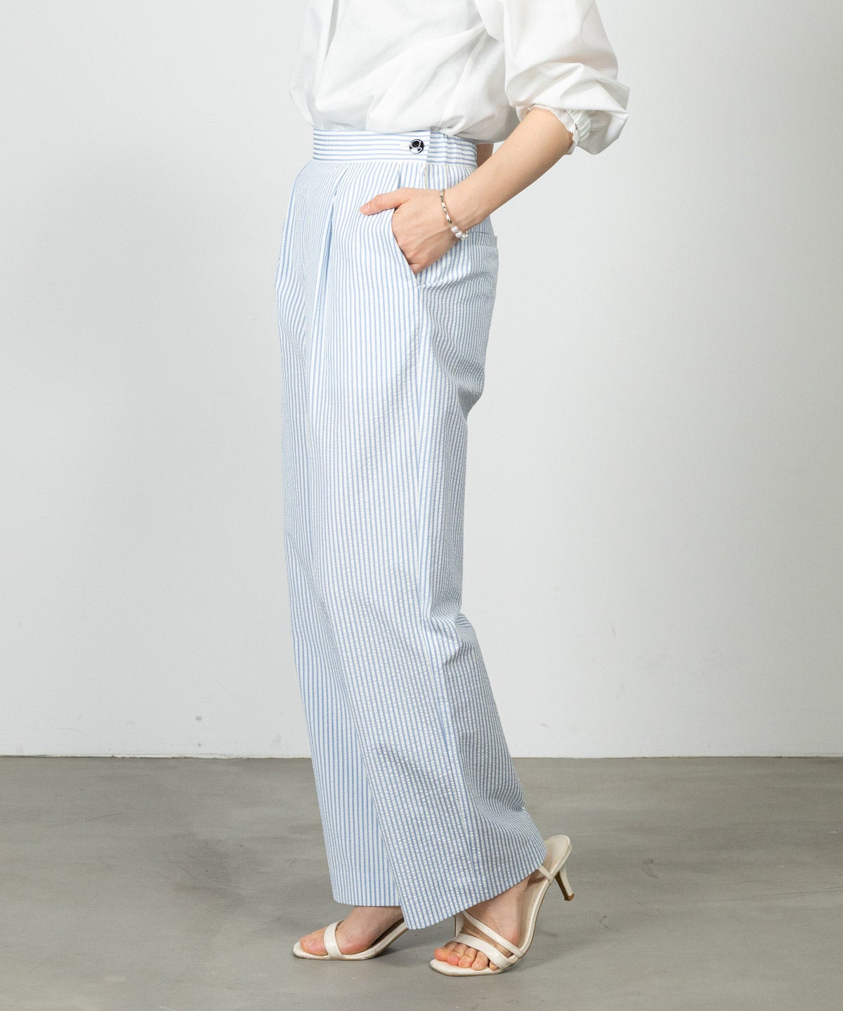 モデル着用画像(ブルー)