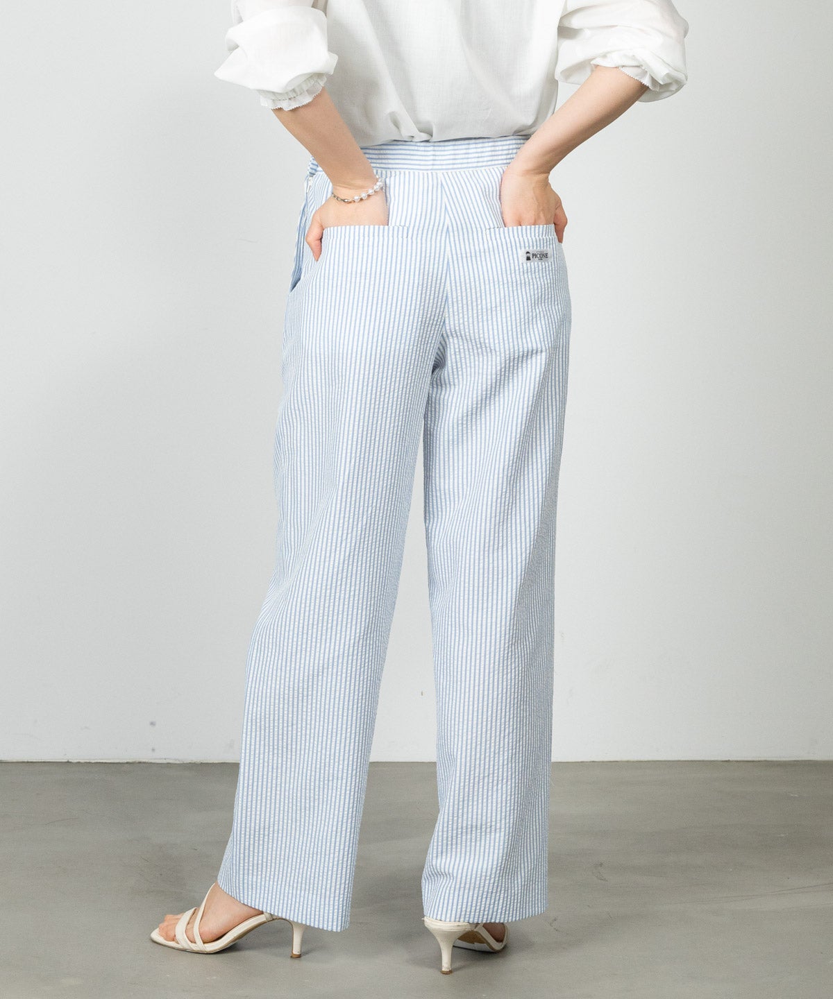 モデル着用画像(ブルー)