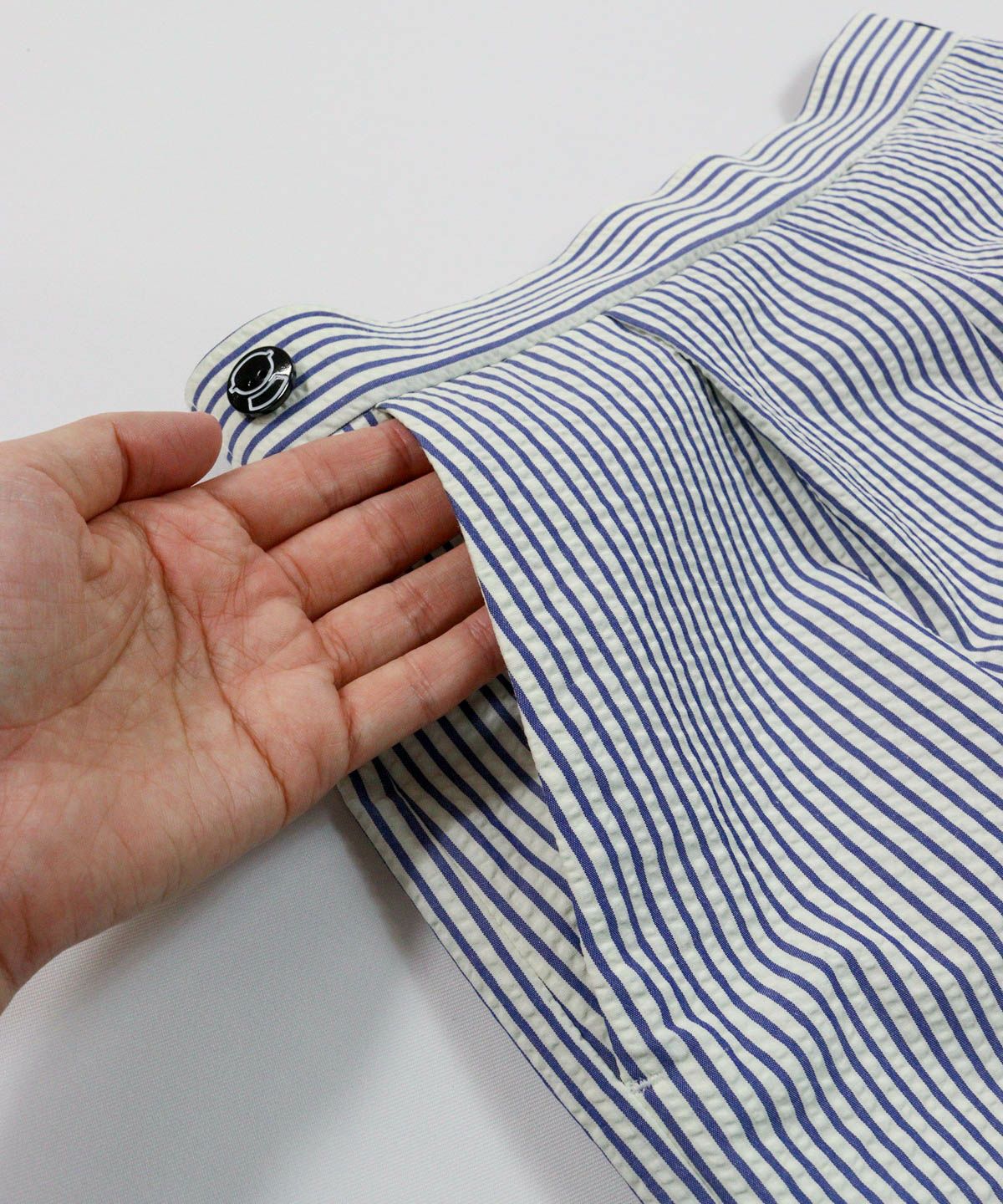 ポケット部分（ネイビー）