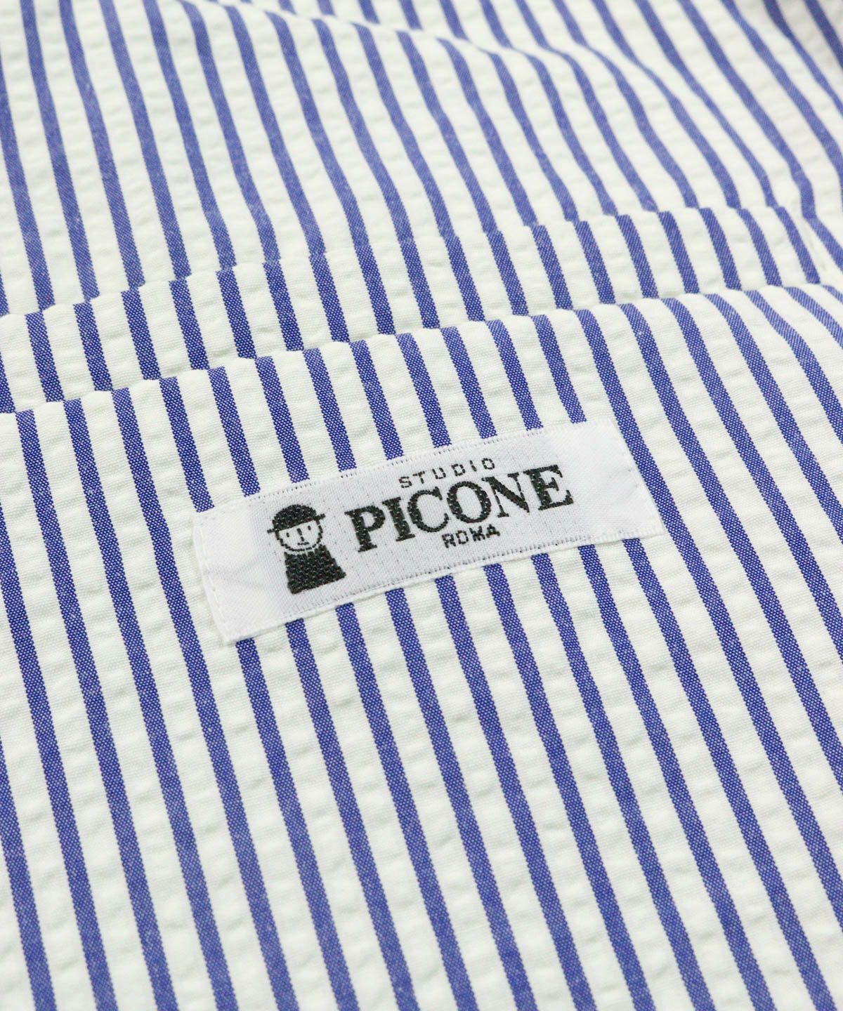 タグ部分（ネイビー）