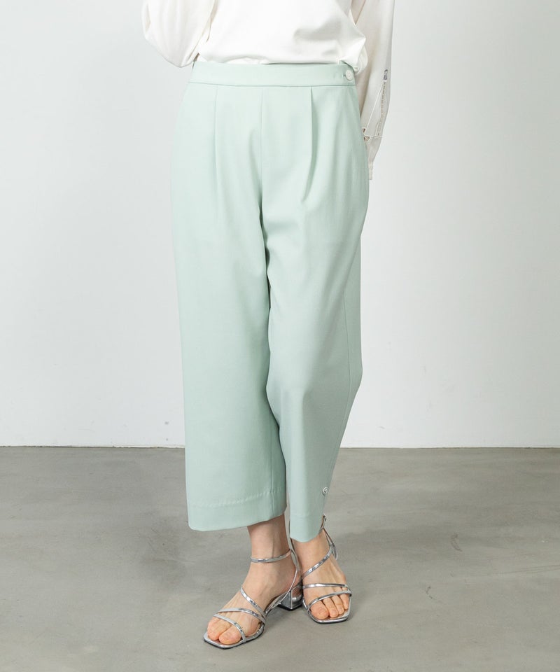 モデル着用画像(ライトグリーン)