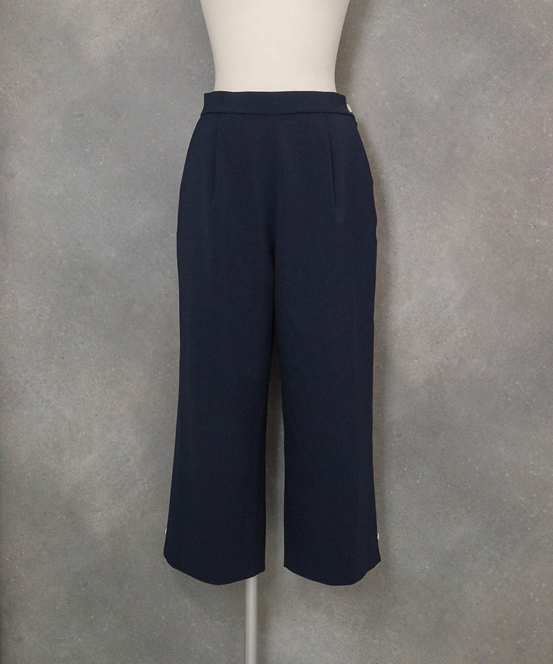 フロントタック八分丈パンツ(ネイビー)前