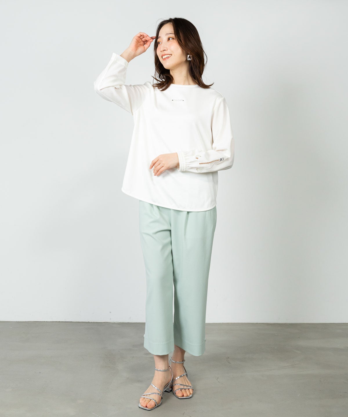 モデル着用画像(ライトグリーン)