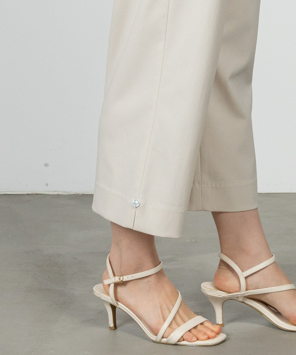 モデル着用画像(ベージュ)