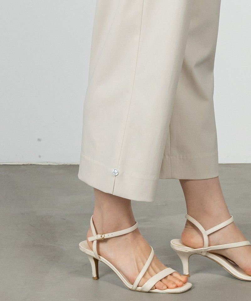 モデル着用画像(ベージュ)