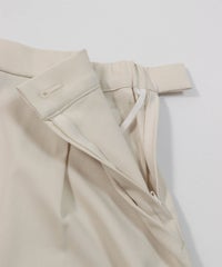 ファスナー部分(ベージュ)