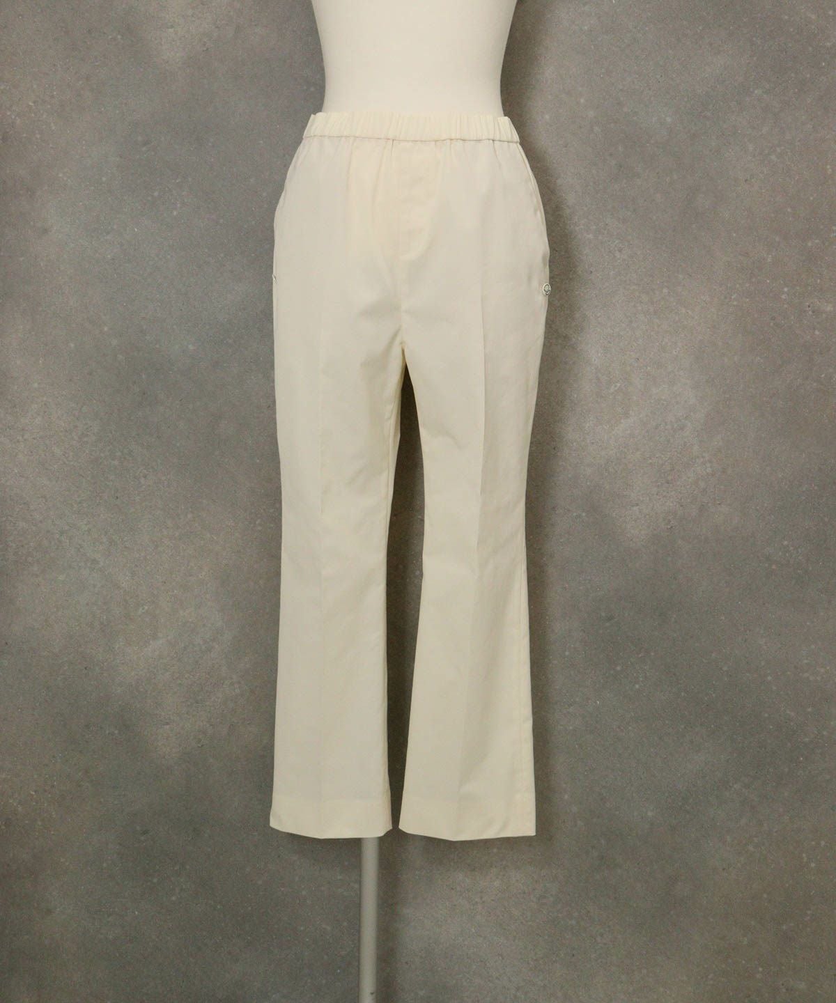 撥水プルオンカラーパンツ（ホワイト）