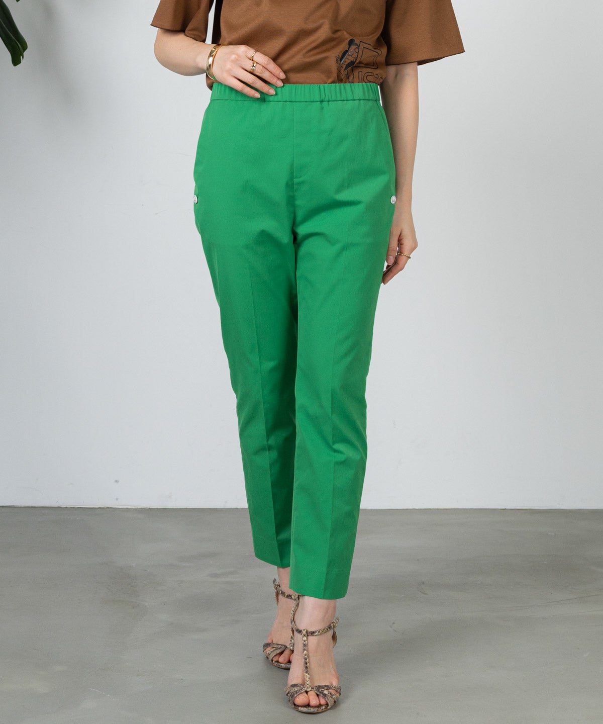 モデル着用画像（グリーン）