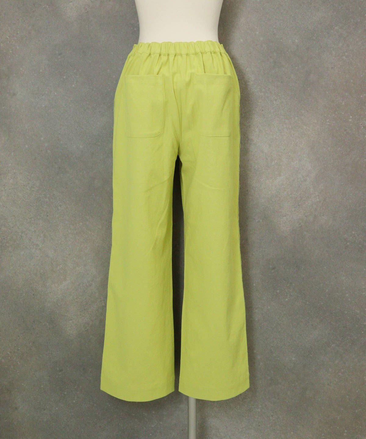 サイドステッチUV速乾ワイドパンツ後（ライトグリーン）