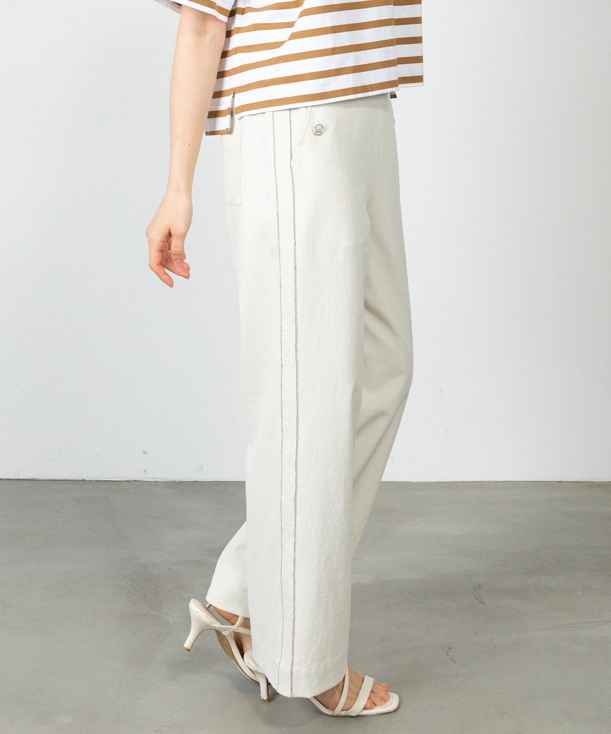 モデル着用画像(ベージュ)