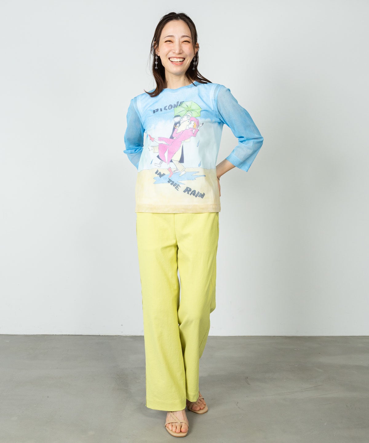 モデル着用画像（ライトグリーン）