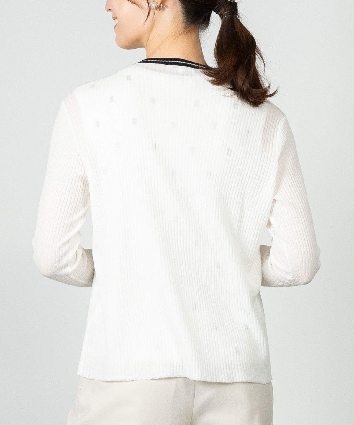 モデル着用画像(ホワイト)