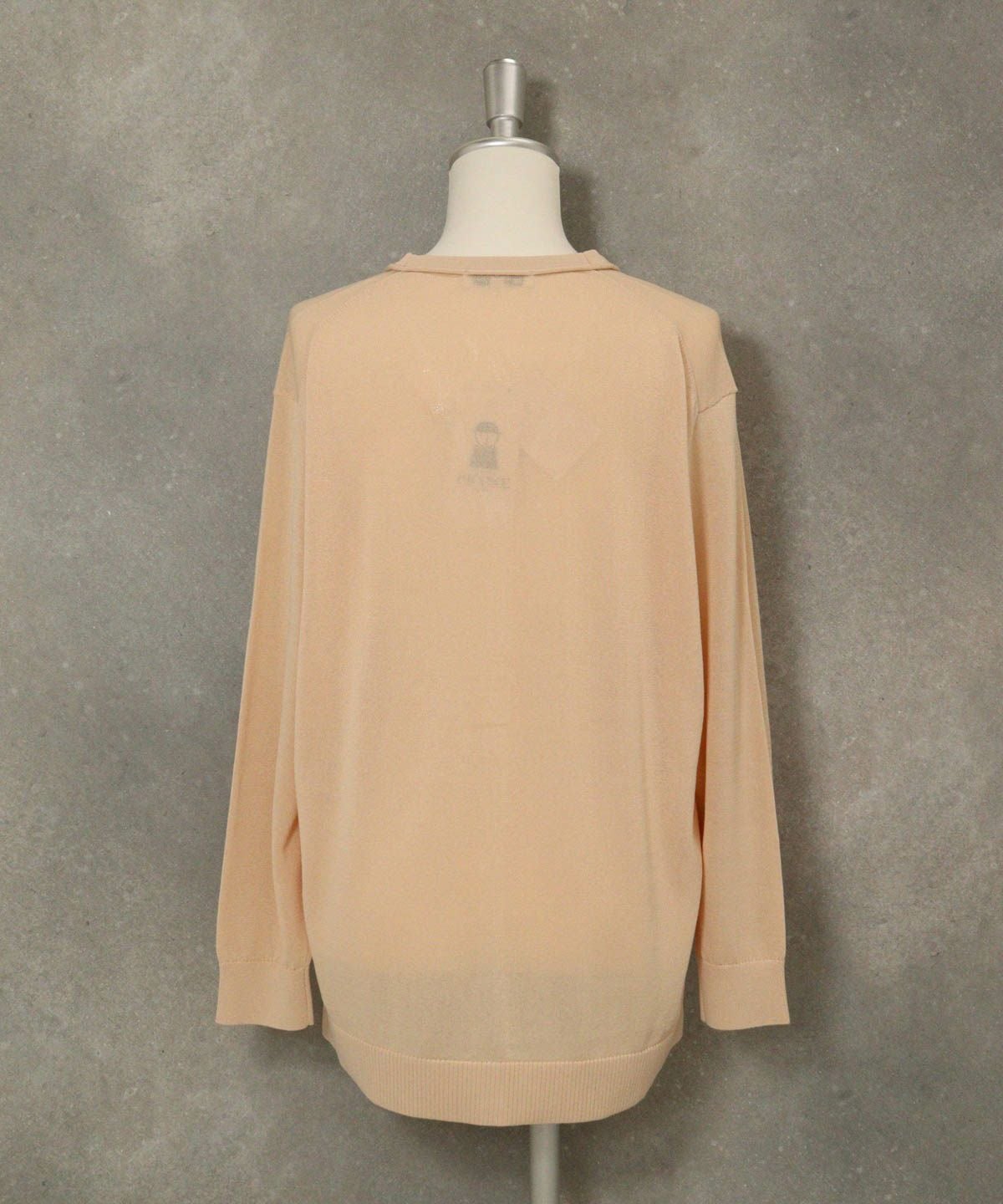 イラストニットカーディガン後（ベージュ）