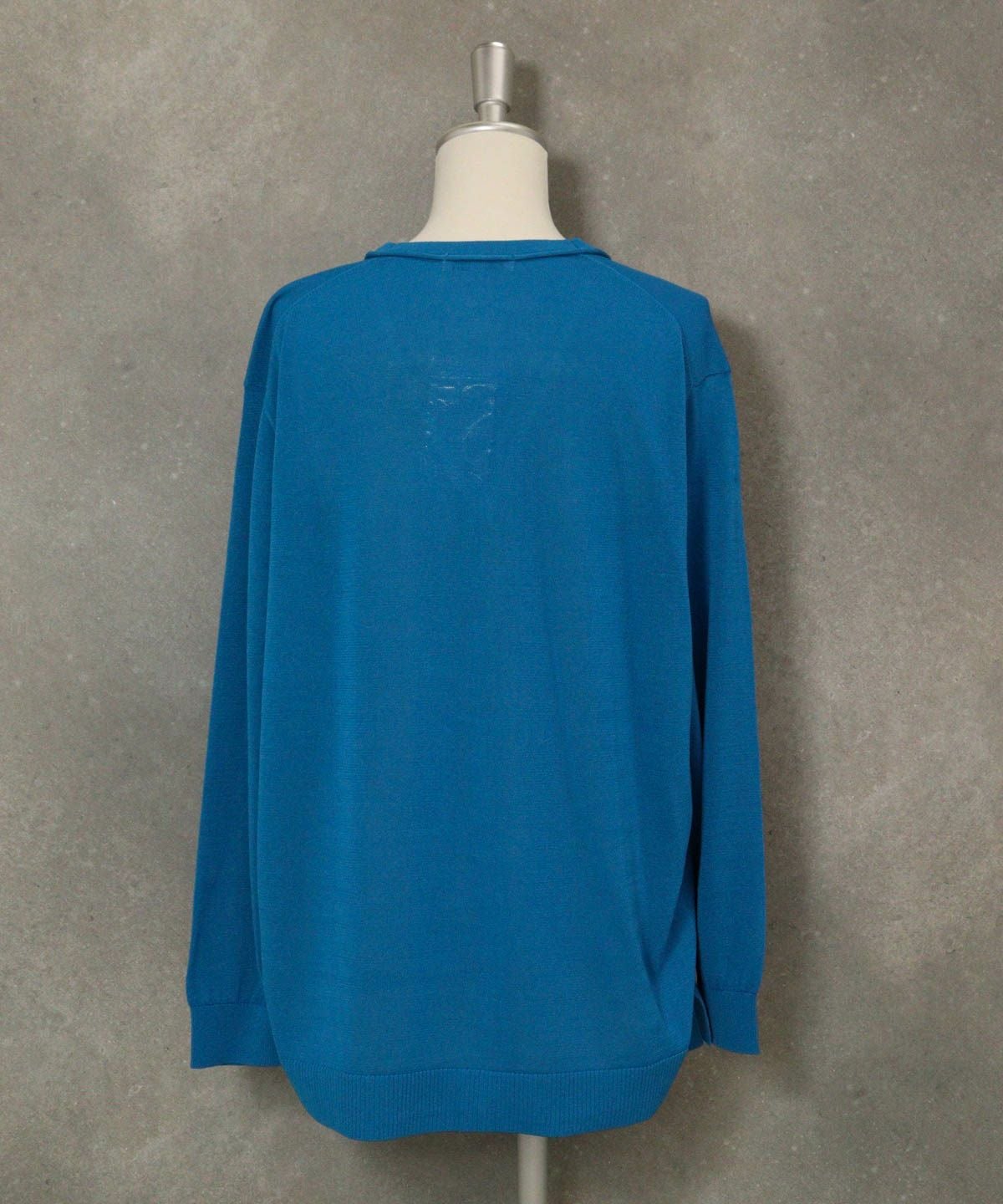 イラストニットカーディガン後（ブルー）