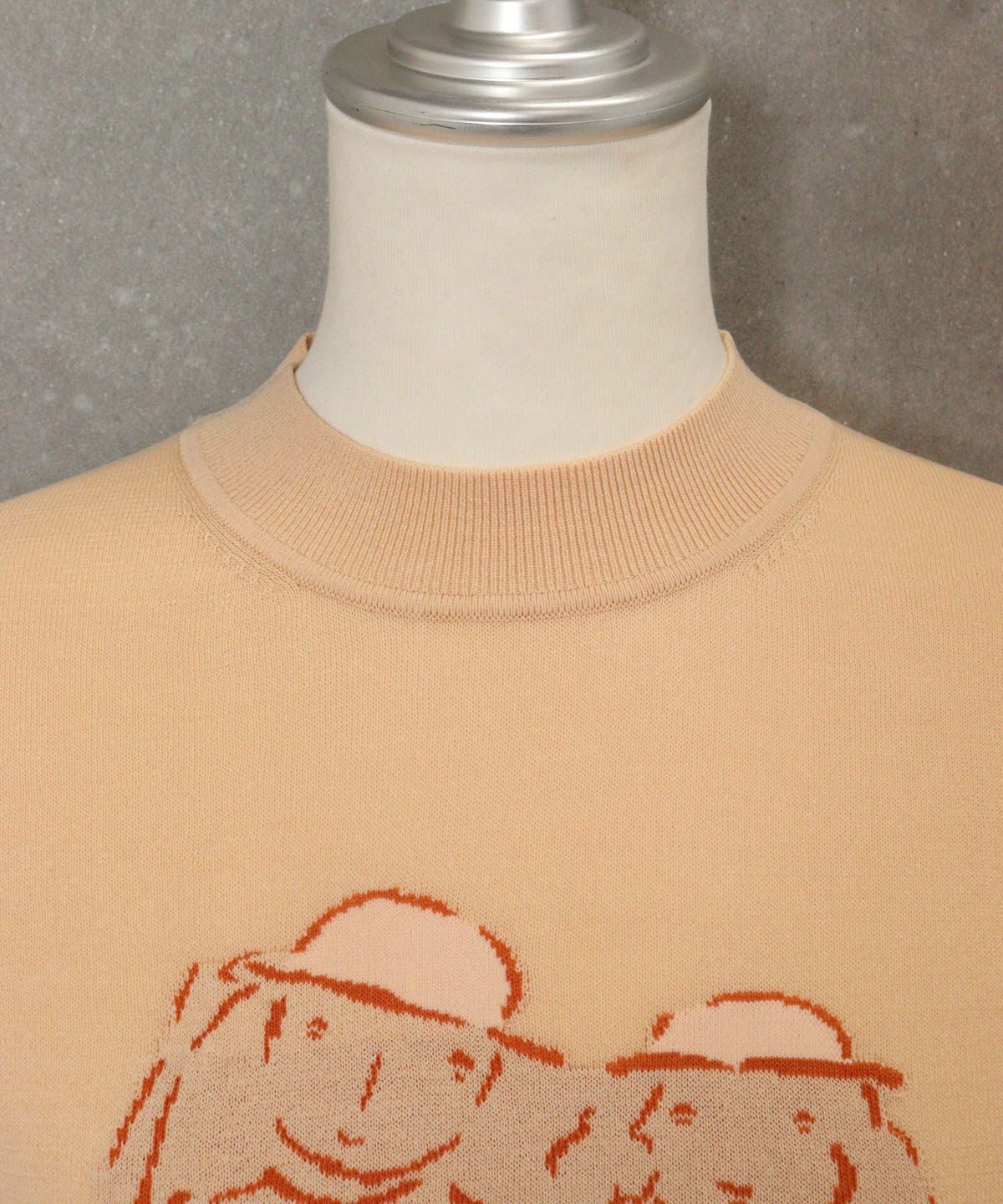 首元部分（ベージュ）