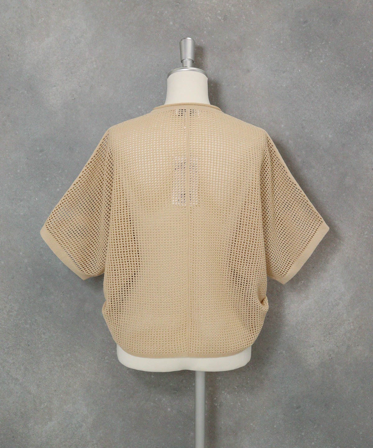 コットン混メッシュ半袖カーディガン(ベージュ)後ろ