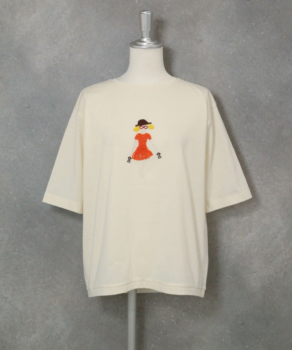 コード刺繍UV速乾プルオーバー（ベージュ）