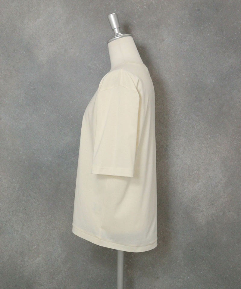 コード刺繍UV速乾プルオーバー横（ベージュ）