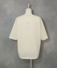 コード刺繍UV速乾プルオーバー後（ベージュ）